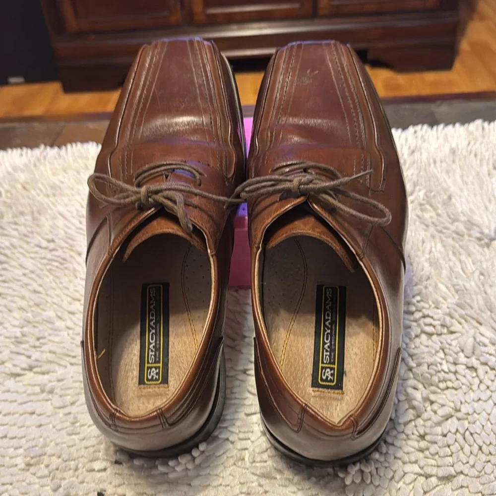 Stacy Adams Elegant Brown Leather Men's Dress Shoes - Picture 2 of 7